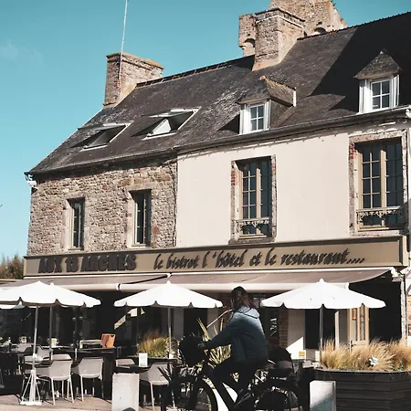 Aux 13 Arches-logis Restaurant Hotel Portbail