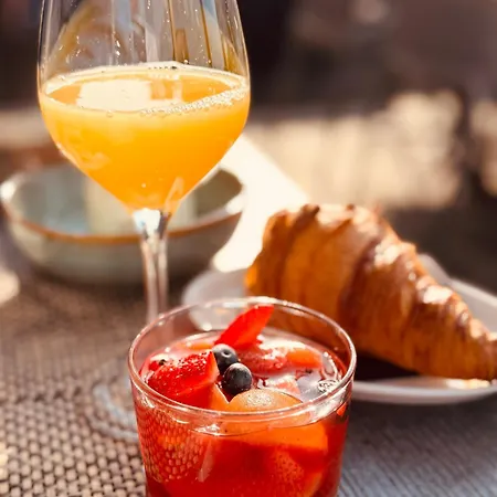 Aux 13 Arches-logis Restaurant 3* Portbail
