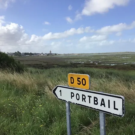 Aux 13 Arches-logis Restaurant 3* Portbail