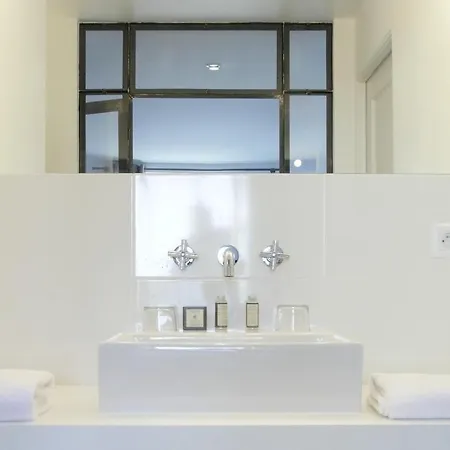 Aux 13 Arches Hotel, Restaurant 3*
