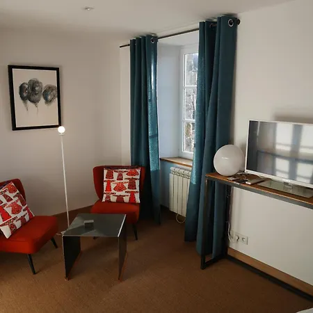 Aux 13 Arches Hotel, Restaurant Hotel Portbail