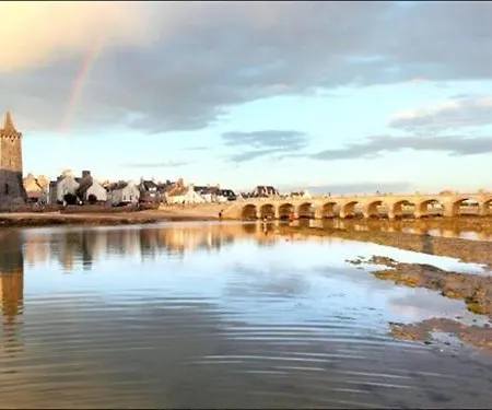 Aux 13 Arches-Logis Hotel Restaurant Portbail
