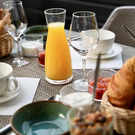 Aux 13 Arches-logis Restaurant 3*