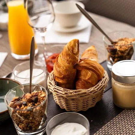 Aux 13 Arches-logis Restaurant