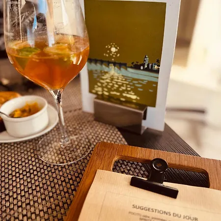 Aux 13 Arches-logis Restaurant