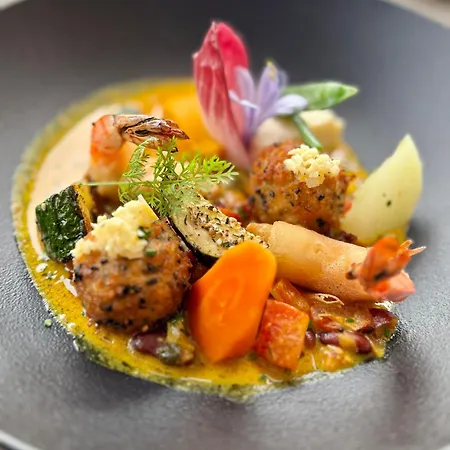 Отель Aux 13 Arches-logis Restaurant