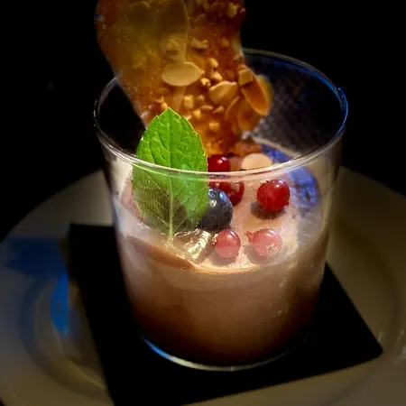 Aux 13 Arches-logis Restaurant Hotel 3*