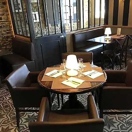 Aux 13 Arches-logis Restaurant Portbail