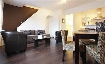 Aux 13 Arches-logis Restaurant Отель 3*