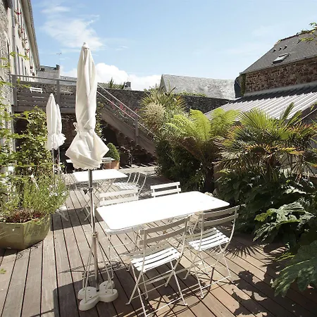 Hotel Aux 13 Arches-logis Restaurant