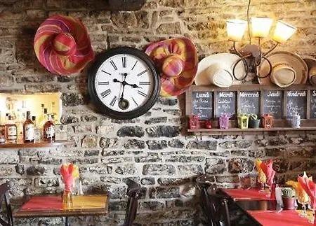 Aux 13 Arches-logis Restaurant Portbail