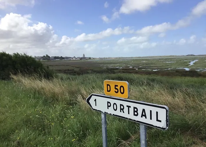 Aux 13 Arches-logis Restaurant 3* Portbail