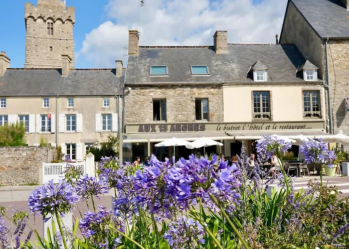 Aux 13 Arches-logis Restaurant Hotel