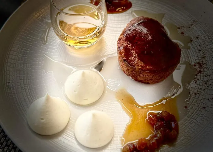 Aux 13 Arches-logis Restaurant Hotel Portbail