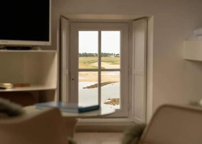 Hotel Aux 13 Arches-logis Restaurant