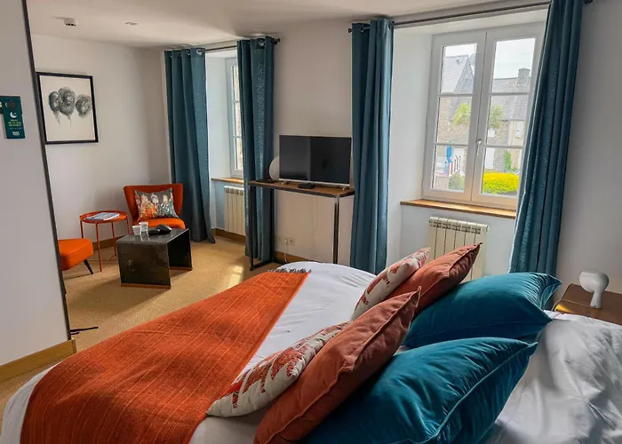 Hotel Aux 13 Arches-logis Restaurant Portbail