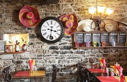 Aux 13 Arches-logis Restaurant Portbail